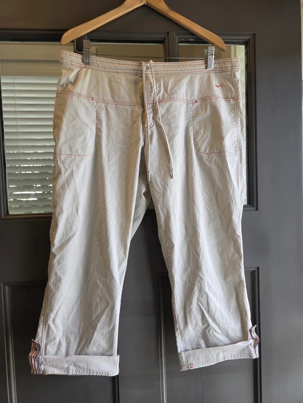 Nike Youth 12-14 Beige Drawstring Cropped Pants